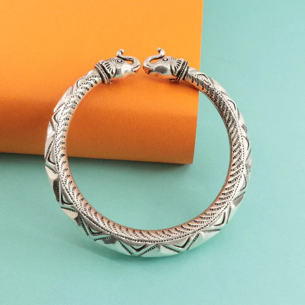 Silver Kada For Men Benefits